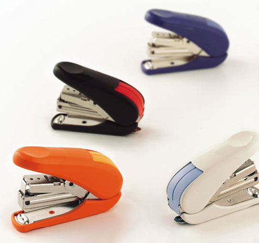 Plus Stapler karuhit