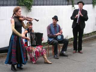 Petra Rochau - Rebecca Macauley - Nigel Haywood photo 1